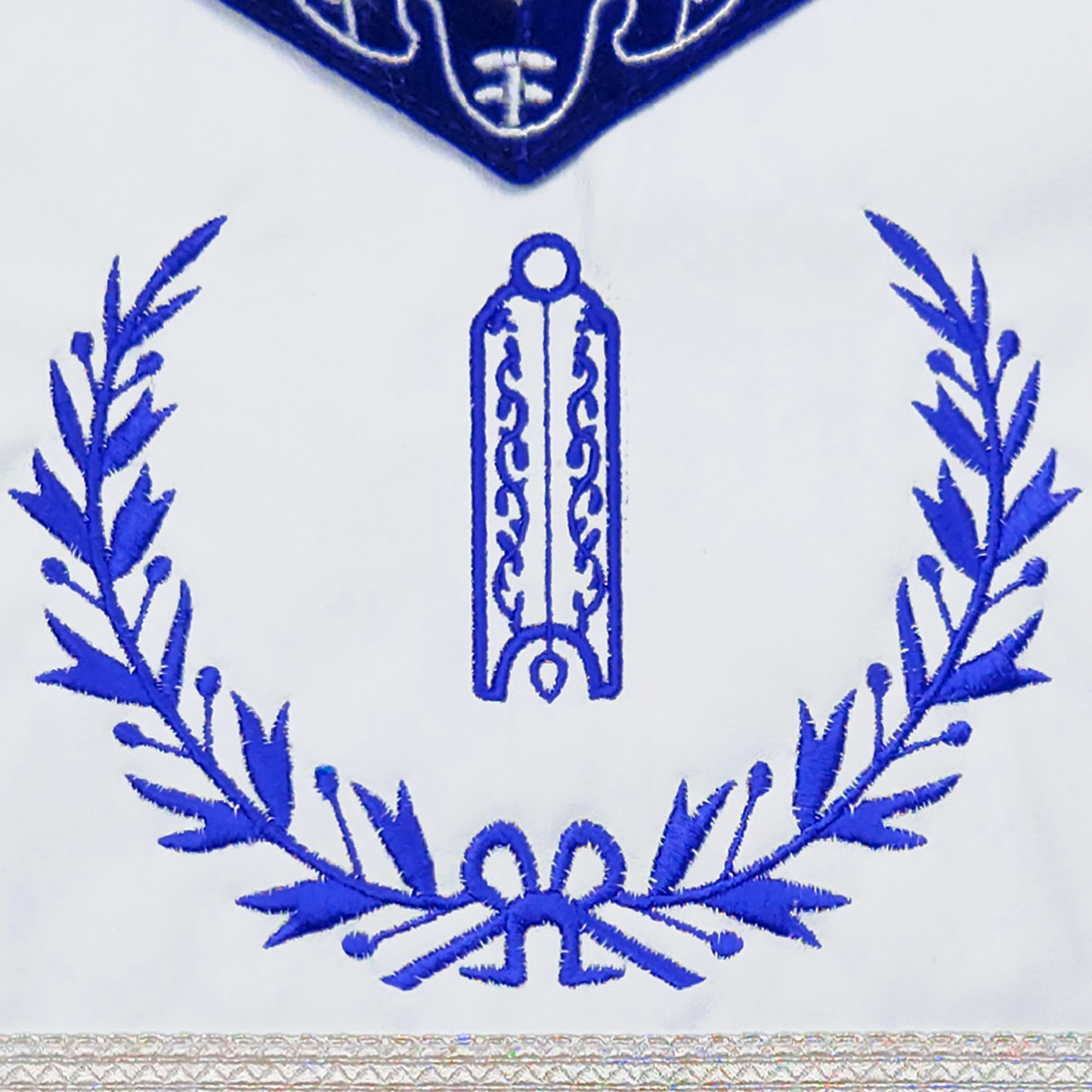 Blue Lodge Junior Warden Apron – Masonic Officer Regalia with Machine Embroidered Wreath & Square – White Embroidered Detailing on Deep Blue Velvet