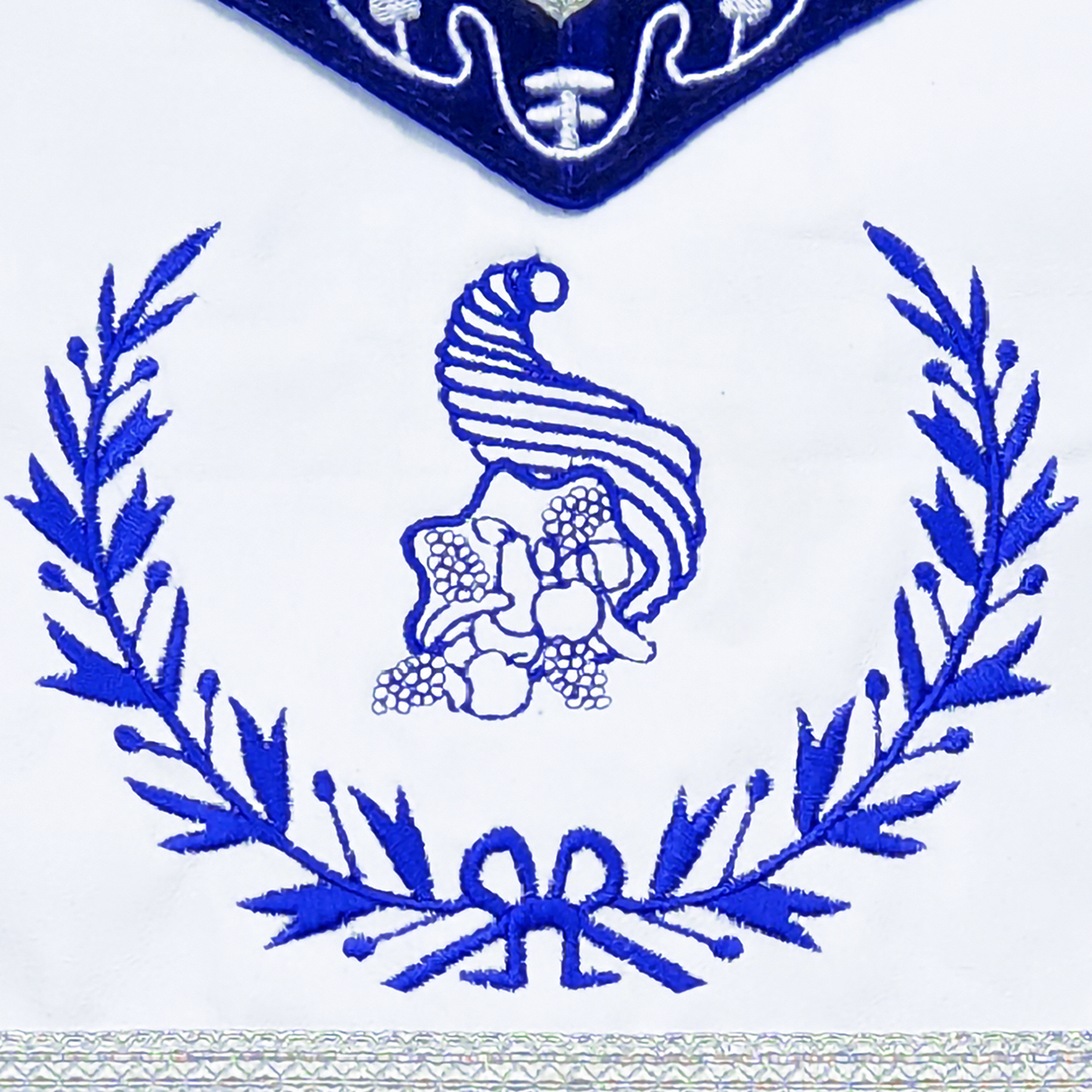 Blue Lodge Senior Steward Apron – Masonic Officer Regalia with Machine Embroidered Wreath & Square – White Embroidered Detailing on Deep Blue Velvet